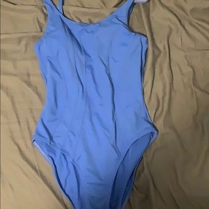 Cute high cut one piece! Never wore